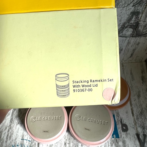 Le Creuset Stacking Ramekin Set with Wood lid - Picture 7 of 7